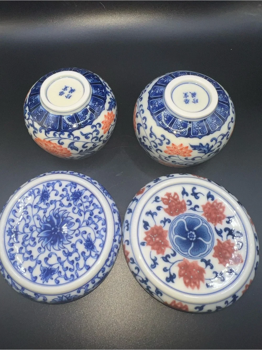 Set of 2 Chinese  porcelain tea container with lids